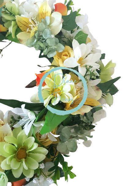 Luxusný prútený veniec ozdobený umelými margarétkami, hortenziami a alstromériou Ø 35cm