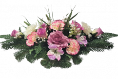 Aranjament exclusive Trandafiri artificiali și Garoafe și accesorii 60cm x 30cm x 25cm