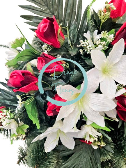 Luxusný smútočný veniec borovicový exclusive ruže, ľalie, palmové listy a doplnky 70cm