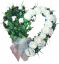 Coroana „Inimă” din trandafiri artificiali si accesorii 70cm x 70cm crem
