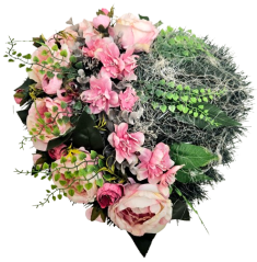 Künstliche Kranz Herz-förmig mit künstliche Pfingstrosen, Ranunkeln, Eukalyptus und Accessoires 40cm x 40cm