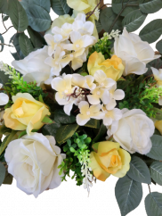 Frumos aranjament de doliu exclusive de trandafiri artificiali, hortensii, gladiole si accesorii 100cm x 65cm